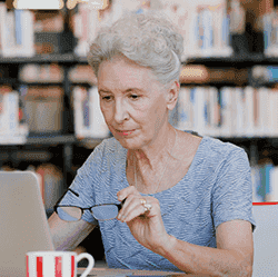 轰炸电话在线下单